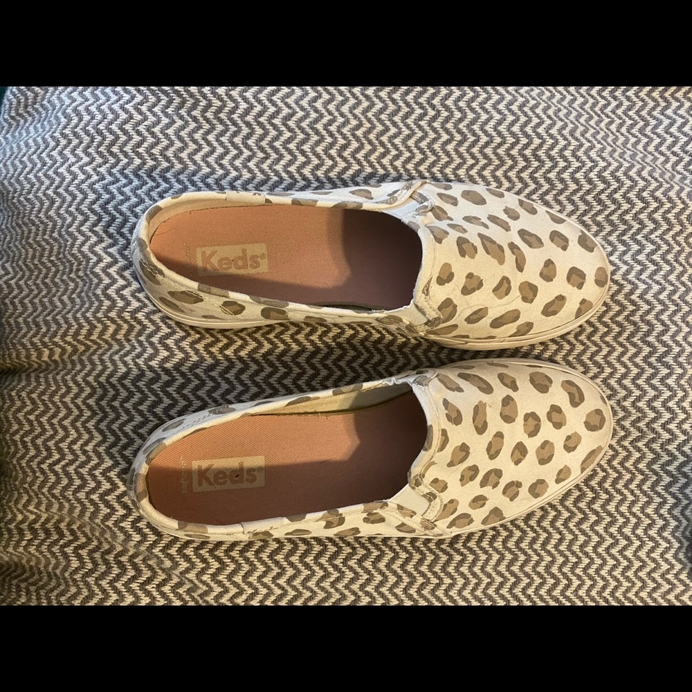 Keds cheetah womens size 7.  Used a handful of times!